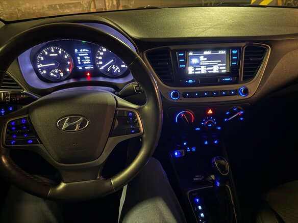 2017 Hyundai Solaris II, чёрный, 1350000 рублей - вид 5