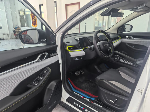 2022 Geely Coolray I, белый - вид 4