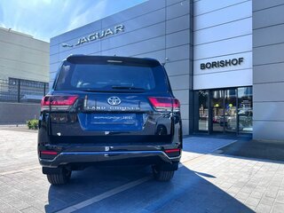 2026 Toyota Land Cruiser 300 Series, чёрный, 14950000 рублей, вид 3