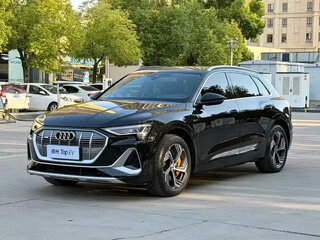 2023 Audi e-tron 50 I, чёрный, 5566099 рублей, вид 1