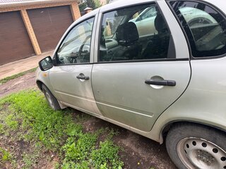 2011 Lada (ВАЗ) Kalina I, серебристый, 140000 рублей, вид 3