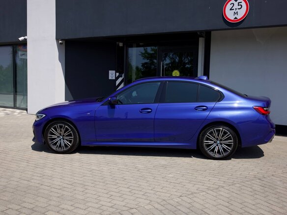 2020 BMW 3 серии 320d xDrive VII (G2x), синий, 4100000 рублей - вид 2