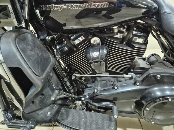 2020 Harley-Davidson Road Glide Limited, чёрный, 1850000 рублей - вид 5