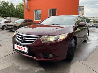 2011 Honda Accord VIII Рестайлинг, красный, 1100000 рублей, вид 1