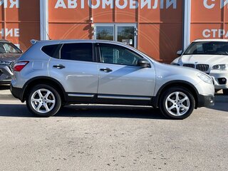 2013 Nissan Qashqai I Рестайлинг, серебристый, 955000 рублей, вид 4