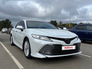 2021 Toyota Camry VIII (XV70), белый, 3000000 рублей, вид 3