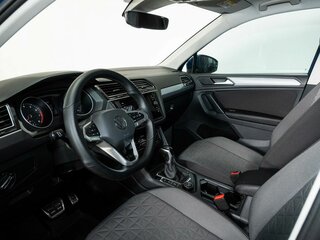 2021 Volkswagen Tiguan II Рестайлинг, синий, 3065000 рублей, вид 5