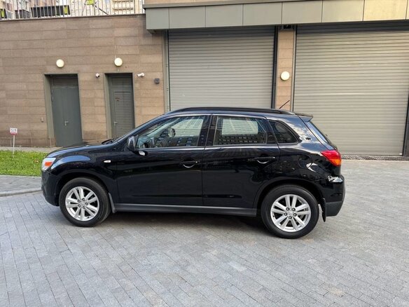 2010 Mitsubishi ASX I, чёрный, 1350000 рублей - вид 3
