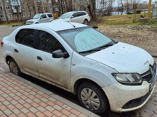 2014 Renault Logan II, белый, 400000 рублей, вид 2