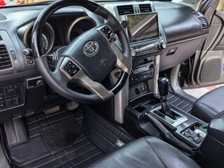 2013 Toyota Land Cruiser Prado 5-speed 150 Series Рестайлинг 1, чёрный, 3450000 рублей, вид 5