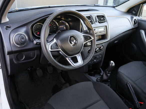 2018 Renault Logan II Рестайлинг, белый, 670000 рублей - вид 10
