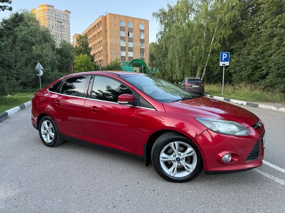 2013 Ford Focus III, красный, 630000 рублей - вид 10