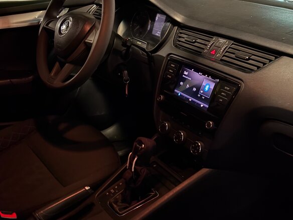 2017 Skoda Octavia III (A7) Рестайлинг, белый, 650000 рублей - вид 7