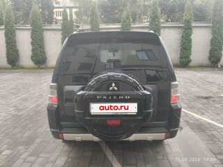 2010 Mitsubishi Pajero IV, чёрный, 1567000 рублей, вид 4