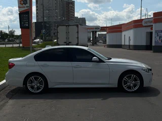 2018 BMW 3 серии 320i xDrive VI (F3x) Рестайлинг, белый, 2350000 рублей, вид 4
