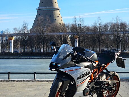 2014 KTM 390 Duke, белый, 350000 рублей, вид 4