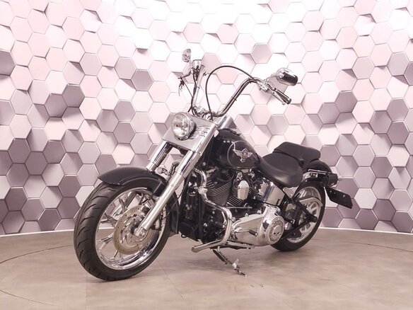 2011 Harley-Davidson Fat Boy, чёрный, 1099000 рублей - вид 1