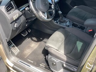 2018 Volkswagen Tiguan II, бежевый, 1770000 рублей, вид 2