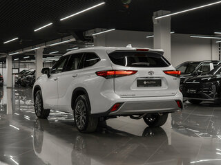 2025 Toyota Highlander IV (XU70), белый, 5230000 рублей, вид 4
