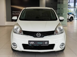 2013 Nissan Note I Рестайлинг, белый, 837000 рублей, вид 2
