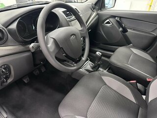 2026 Lada (ВАЗ) Granta I Рестайлинг, красный, 1310000 рублей, вид 2