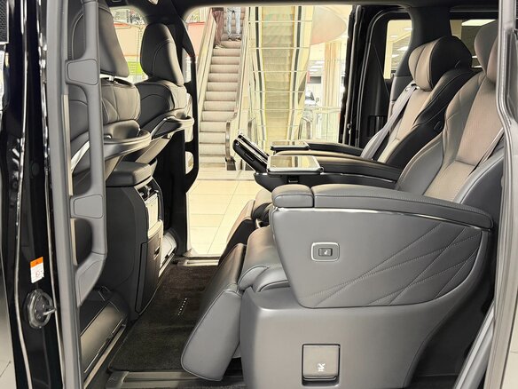 2025 Toyota Alphard IV, чёрный, 13499000 рублей - вид 28