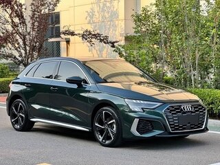 2022 Audi A3 Sportback 35 TFSI IV (8Y), зелёный, 1970000 рублей, вид 3