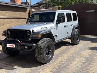 2024 Jeep Wrangler IV (JL) Рестайлинг, серебристый, 6500000 рублей, вид 2