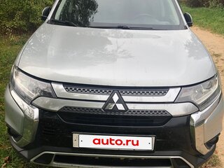 2018 Mitsubishi Outlander III Рестайлинг 2, серебристый, 1850000 рублей, вид 1