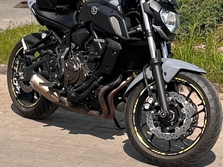 2020 Yamaha MT-07 (FZ-07), серый, 820000 рублей, вид 5