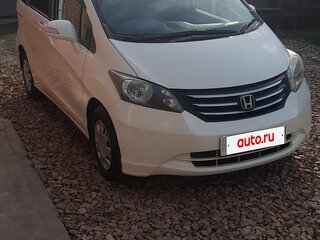 2010 Honda Freed I, белый, 950000 рублей, вид 3