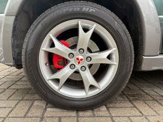 2004 Mitsubishi Outlander I, зелёный, 1050000 рублей, вид 5