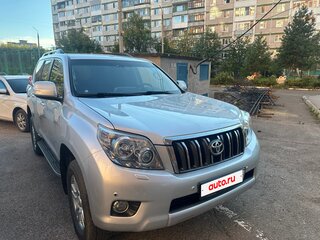 2011 Toyota Land Cruiser Prado 150 Series, серебристый, 3000000 рублей, вид 1