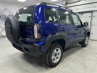 2026 Lada (ВАЗ) Niva Travel I Рестайлинг, синий, 1651900 рублей, вид 4