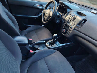 2010 Kia Cerato 6-speed II, белый, 750000 рублей, вид 3