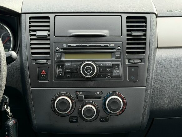 2011 Nissan Tiida I Рестайлинг, серый, 750000 рублей - вид 12