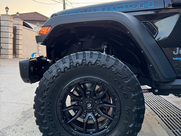 2021 Jeep Wrangler Rubicon IV (JL), чёрный, 7430000 рублей - вид 8