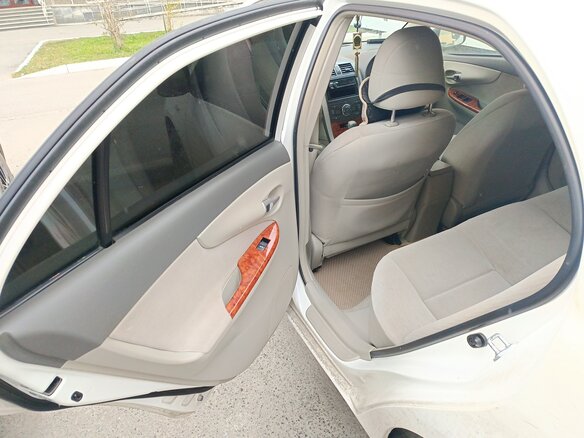 2008 Toyota Corolla Axio X (E140, E150) Рестайлинг, белый, 600000 рублей - вид 12