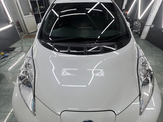 2013 Nissan Leaf (EM57) I (ZE0/AZE0), белый, 1400000 рублей, вид 2