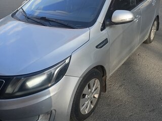 2012 Kia Rio 4-speed III, серебристый, 520000 рублей, вид 1
