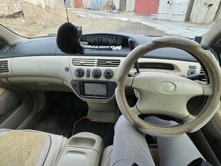 1998 Toyota Vista V (V50), серебристый, 450000 рублей, вид 5