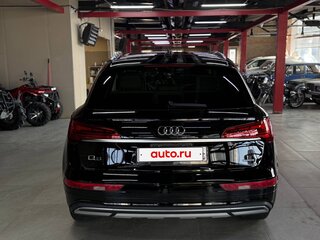 2021 Audi Q5 45 TFSI II (FY) Рестайлинг, чёрный, 4350000 рублей, вид 4