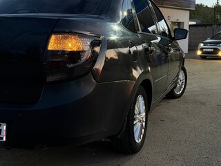 2014 Lada (ВАЗ) Granta I, чёрный, 300000 рублей, вид 2
