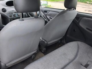 2000 Toyota Vitz I (P10), серебристый, 190000 рублей, вид 1