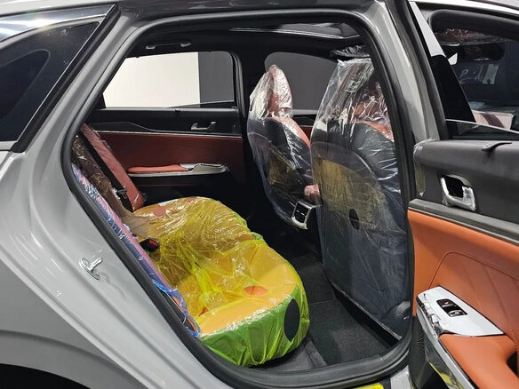 2026 Kia K5 III Рестайлинг, белый - вид 13