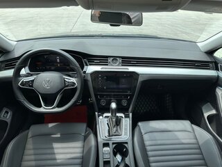 2023 Volkswagen Magotan B8 Рестайлинг, чёрный, 1950000 рублей, вид 3