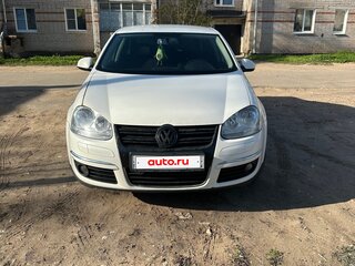 2010 Volkswagen Jetta V, белый, 375000 рублей, вид 1