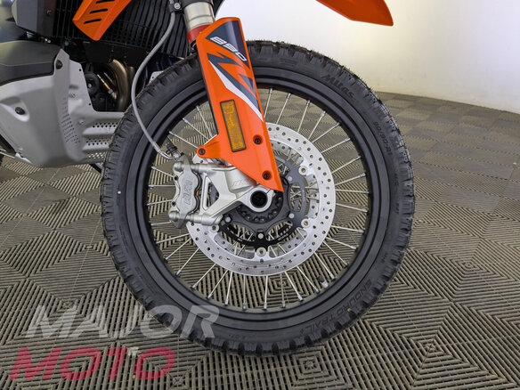 2024 KTM 890 Adventure R, оранжевый, 1749000 рублей - вид 10