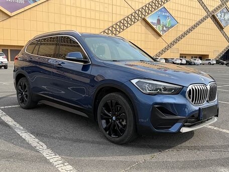 2022 BMW X1 Long 20Li sDrive II (F48) Рестайлинг, синий, 1920000 рублей, вид 3