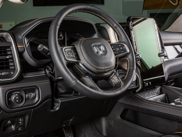 2026 Ram 1500 Crew Cab V Рестайлинг, синий, 11998000 рублей - вид 13